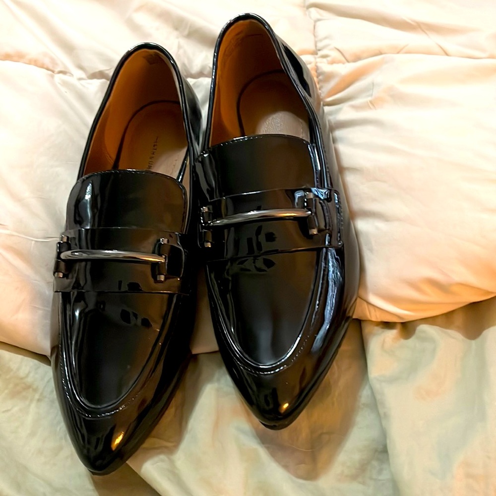 NWOT Patent Black Loafers